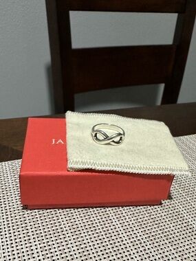 James Avery retired infinity ring(not petite)